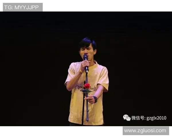 《足球巨星之巅峰对决评选十大传奇球员的荣耀与梦想》