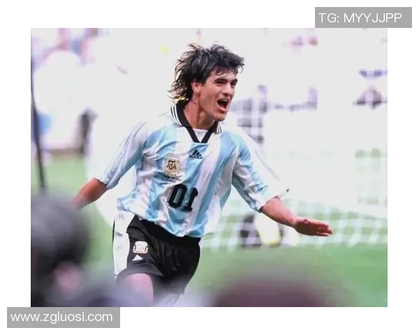 足球场上常见的几号球星与他们的传奇故事解析 足球场上常见的几号球星与他们的传奇故事解析